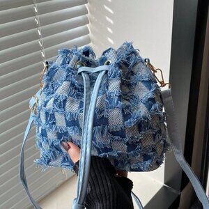 Blue Fashionable Women's Checkered Diamond-Shaped Shoulder Bucket Bag